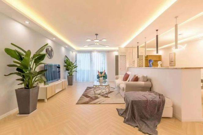 Spacious 3br with Outdoor Balcony near Line 9/12 Jiashan Road St.