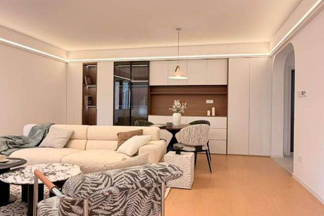 High- end 2 bedrooms + studyroom with floor heating near Jiaotong University 