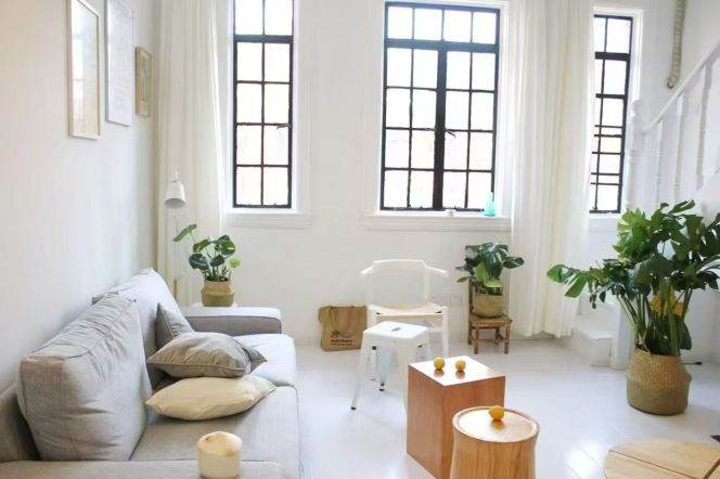 Bright 1br/1lr @west Nanjing rd sta 6.5k