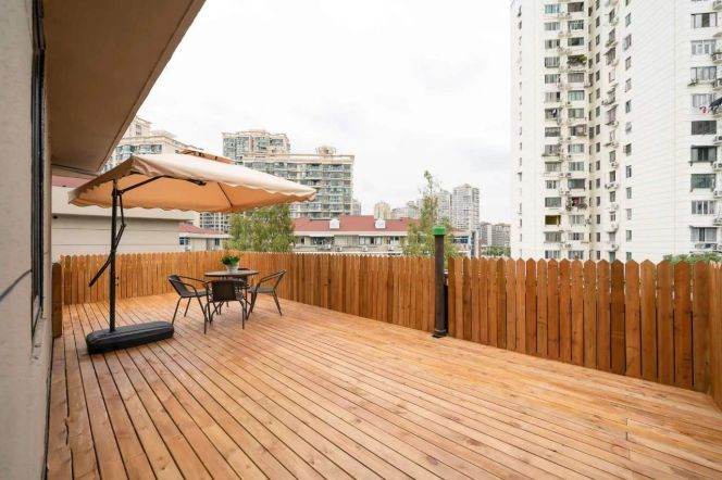 Beautiful 1br with terrace near Changshou Road