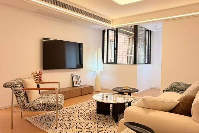 High- end 2 bedrooms + studyroom with floor heating near Jiaotong University 