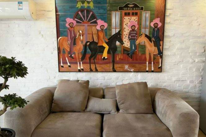 Cozy 2brs with balcony near Jiashan Road