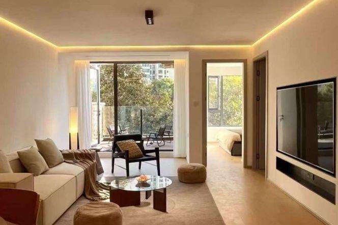 Beautiful 2brs with terrace near Jiangning Road