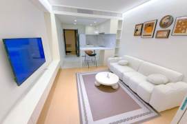 Charming 1BR 1LR/elevator/bright room/big living room,Weining rd@L2