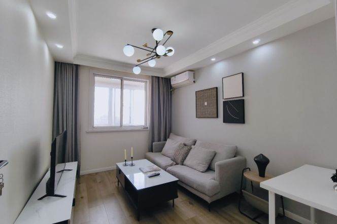 Designer High-Floor 3BR at Yanlord Garden Phase III | Stunning Views & Floor Heating