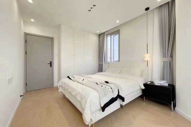 Pudong area/spacious 3br baths/high floor/nice location,Lancun rd@L4/6