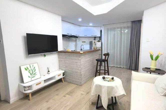 Elevator 1br / floor heating /nice compound  / Bright / Modern