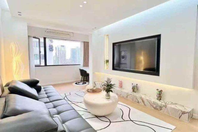 loushanguan rd elevator 1BR/big living room@L2/15