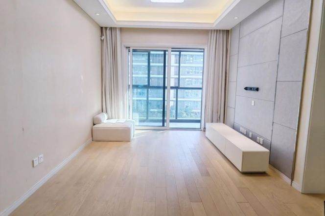 Nice layout 2 br with bathtub + floor heating .L 6/8/11 Oriental sports center near NYU 