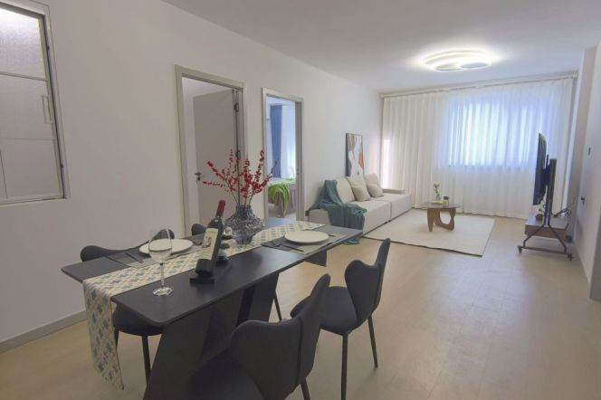 Prime 3BR 2BA High-Floor at Jiangsu Road Metro Hub