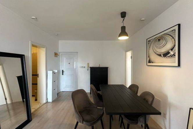 Comfy High Rise 2BR@ W. Jianguo Rd. Near line 9/12 