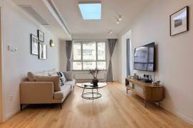 Nanjing rd/xintiandi 3br2bath130sqm