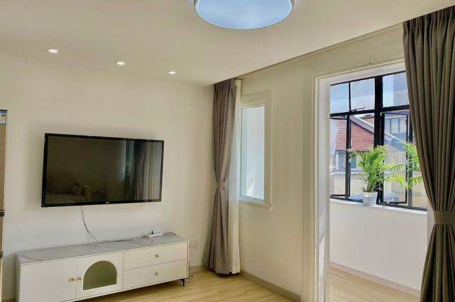 Duplex 1br near iapm,Changshu Road St.,metro L1/7/10/12