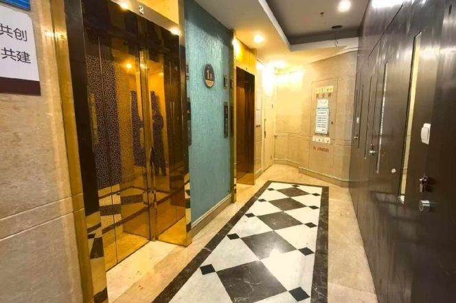 Elevator 1br / floor heating /nice compound  / Bright / Modern