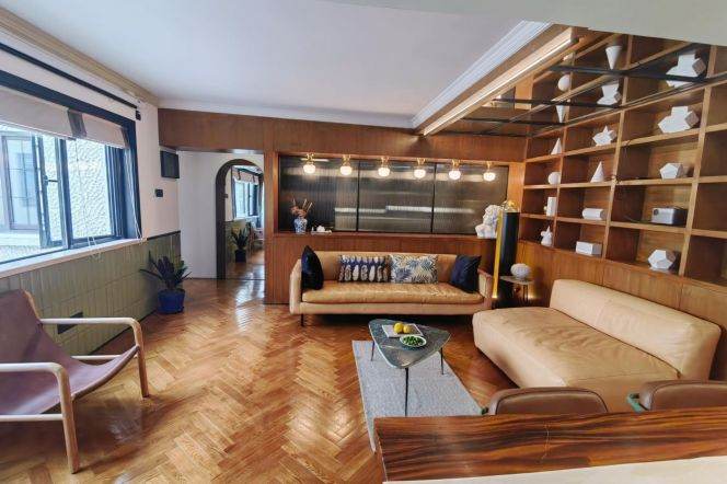 Unique Historical building 2 br with 2 baths in City Center.L 13 Milddle HuaiHai Rd st.