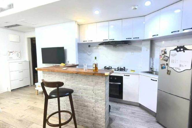 Elevator 1br / floor heating /nice compound  / Bright / Modern