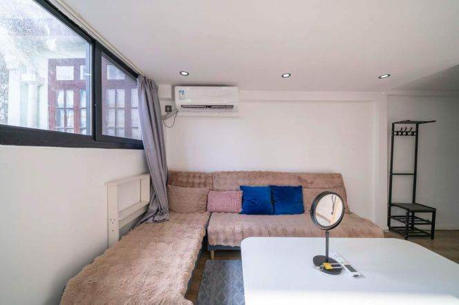 Cozy&Bright 1Br @iapm & L1/10/12 Shanxi rd station 
