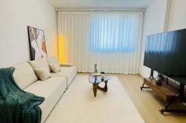 3 Brs, 2 Baths with Floor Heating/Central ac/Dish washer, 140 sqm @ Jiangsu rd station L2&11