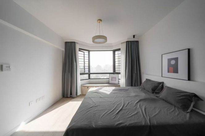 Modern 2brs with balcony and floor heating in downtown