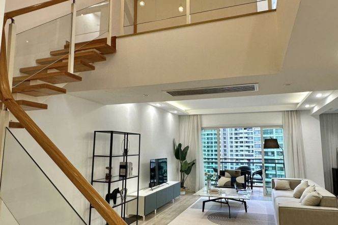 modern huge duplex 5 bedrooms terrace balcony river view beside Huang pu river and IFC