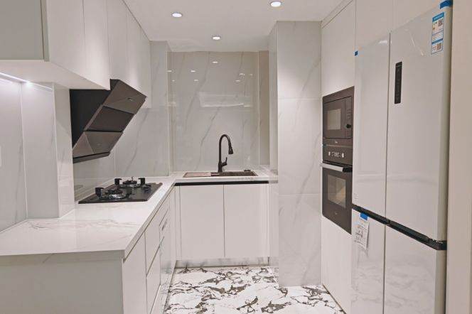 Modern 2br with floor  heating in Zhong Shan park