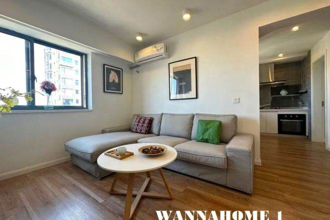 Nice Building+Spacious&Modern Elevator 1Bdr 1Bath Apt+L2/11 Jiang Su Rd+Large Storage+JIng An Temple