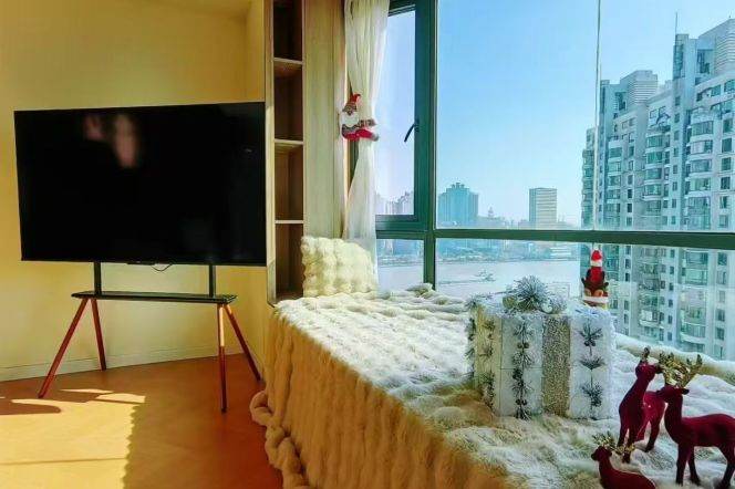 modern 2brs floor heating modern furniture nice river view beside Huang pu river only 21K