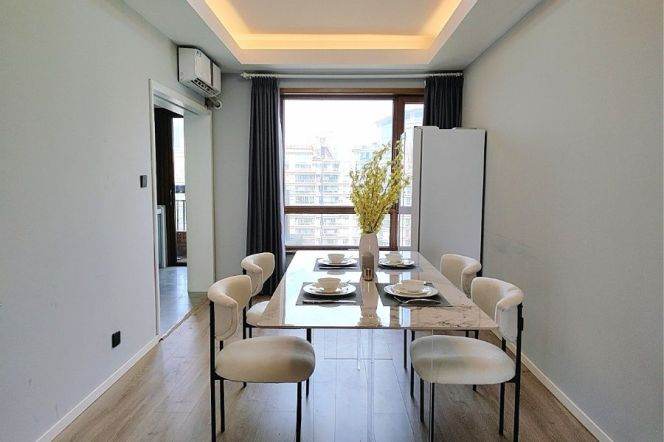 Modern 2brs with balcony in  Gubei