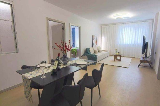 3 Brs, 2 Baths with Floor Heating/Central ac/Dish washer, 140 sqm @ Jiangsu rd station L2&11