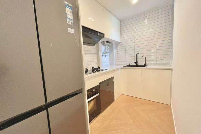 Modern 2brs with floor heating and balcony beside Su zhou river 