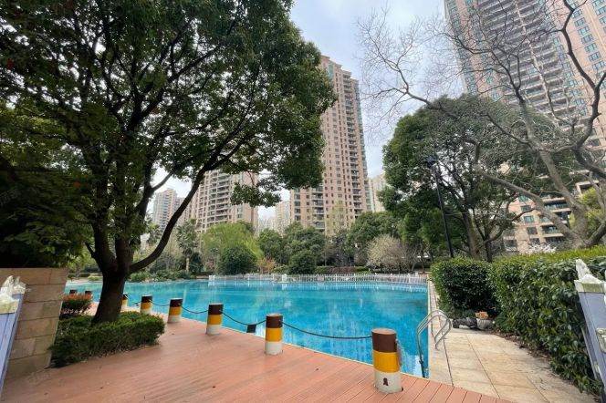 modern 4brs floor heating balcony modern furniture in best apartment compound Hongqiao