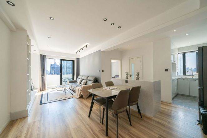 2 Brs, 2 Baths with Open Balcony/Central ac/Floor Heating/Oven, 140 sqm @ Damuqiao station L12