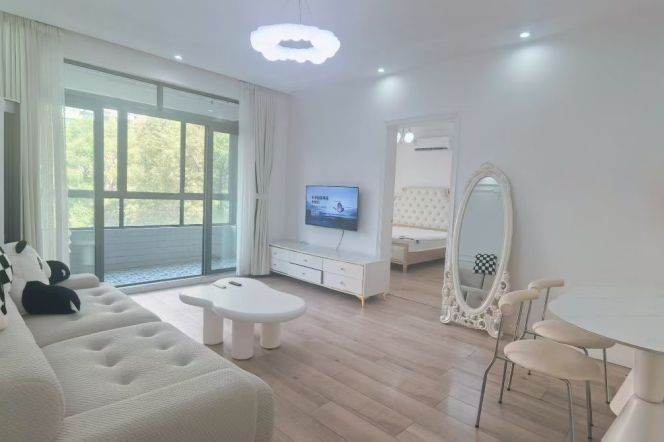 1Bdr 1Bath Apt/Spacious&Modern&Bright/Nice Compound/L13/14 Wuning Rd/elevator