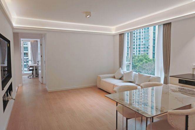 Modern 2br with floor  heating in Zhong Shan park