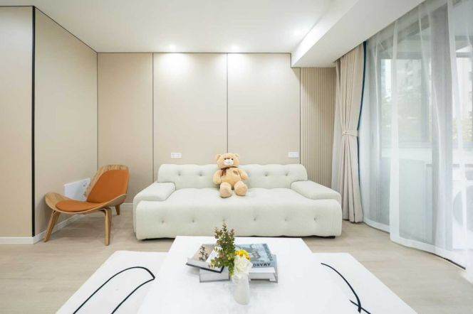 Sun-Filled Modern 2BR 2BA Apt in Premier Century Park Garden Community