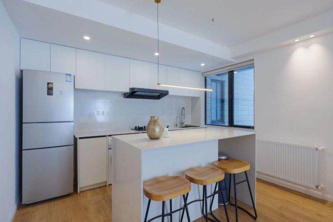 2 Brs, 1 Living room with Open Balcony/Central ac/Wall heating/Oven, 120 sqm @ Wuding metro L14