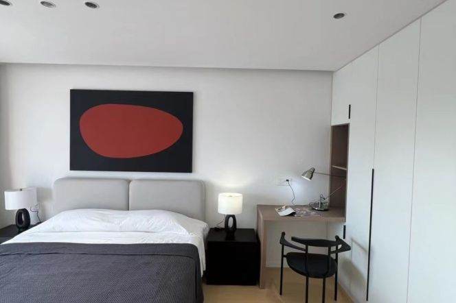 xujiahui elevator 2BR/big living room/120sqm@1/4