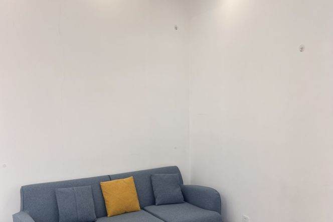 Good sunlight 1BR 1LR Outdoor balcony Line 9/12 Jiashan Rd.