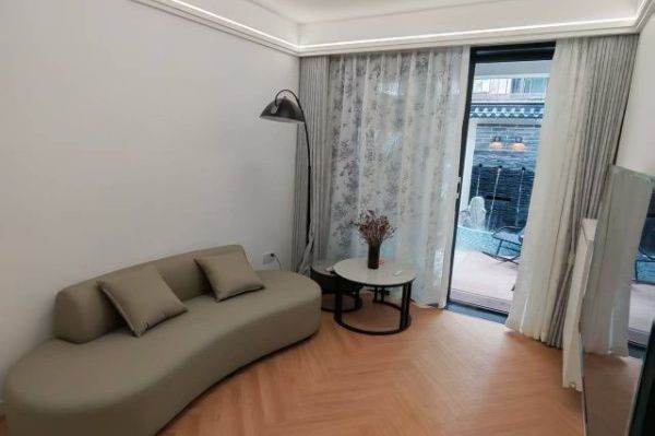 2br-Yard-8 minutes to Line 10/11-Jiaotong University