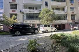 Historical Building 2brs with Balcony/heating @Gao'an Road,Old Xuhui