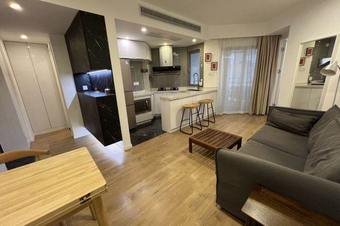 Decent 1br Apt Nr.JiangSu MTR