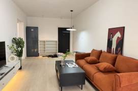 Highrise 2BR+great sunshine | Jiangsu rd metro L2/11 ,Newly 2br+Elevator | 11.8K