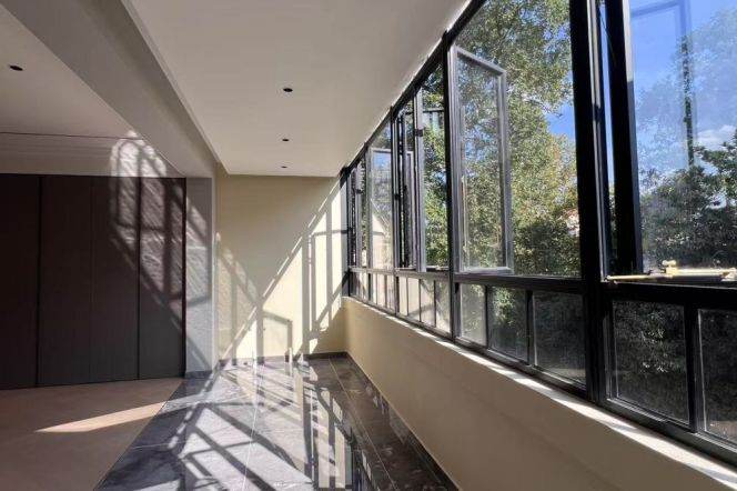 Historical Building 2brs with Balcony/heating @Gao'an Road,Old Xuhui