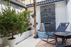 2br-Yard-8 minutes to Line 10/11-Jiaotong University