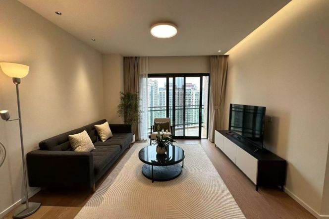 modern 2brs floor heating open balcony nice view beside Huang pu river IFC line 2,9,11