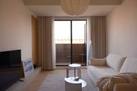 Cozy 1BR with Balcony & Great View near Jing’an Temple