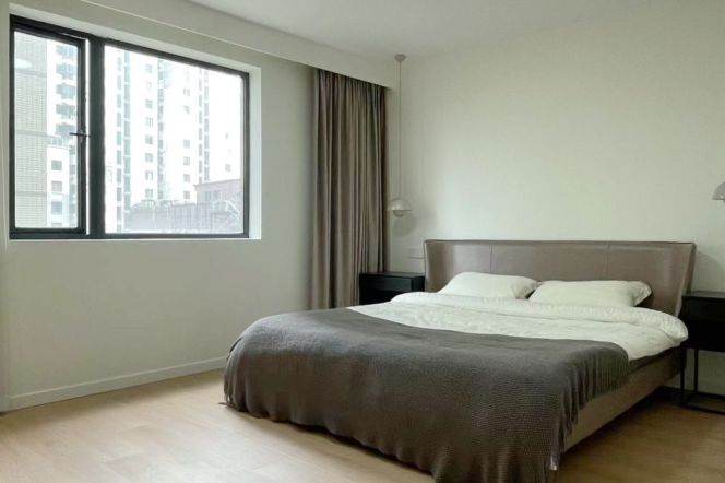 Bright&Spacious&Modern 3Bdrs 2Baths Apt+Xi Kang Rd+Large Closets+L7/13 Chang Shou Rd
