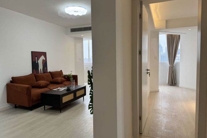 Highrise 2BR+great sunshine | Jiangsu rd metro L2/11 ,Newly 2br+Elevator | 11.8K