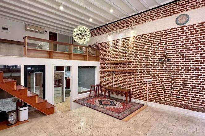 1BR-Xinle Road-5 minutes away; Lines 1/10/12-Shaanxi South Road