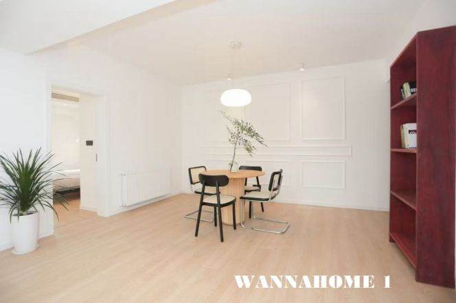 Spacious&Modern&Bright 3Bdrs 2Baths Apt+Large Storage/Jing An Temple +L14 Wu Ding Rd